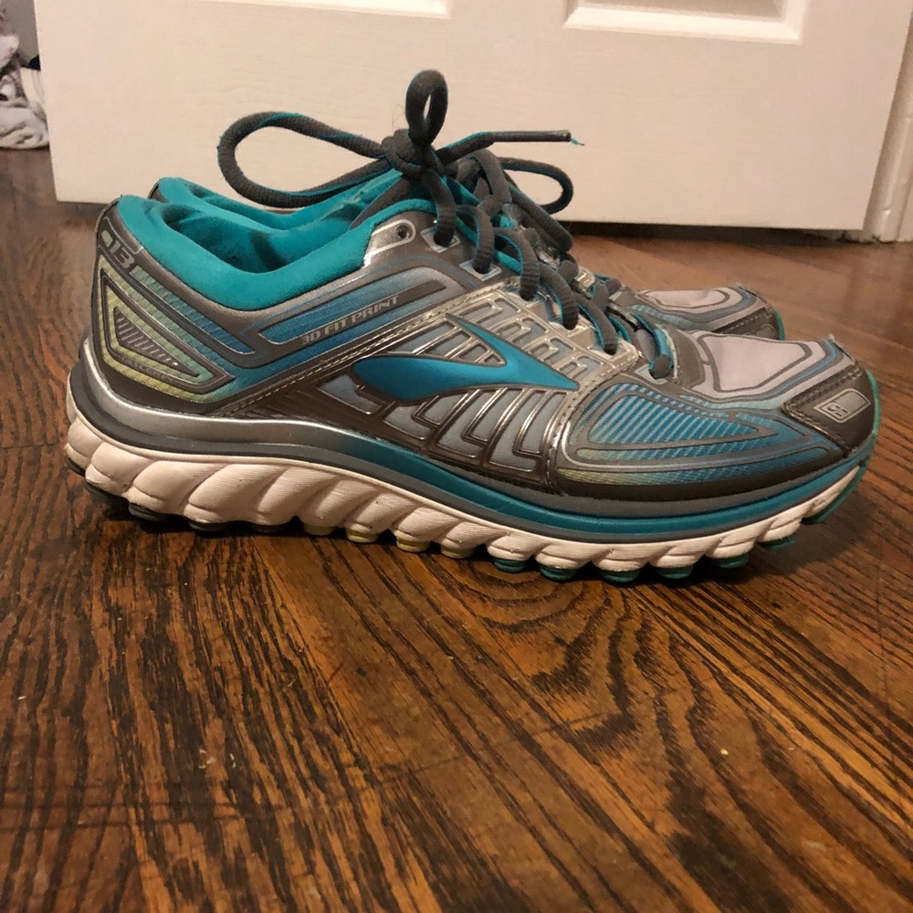 SALE‼️ Brooks running shoes